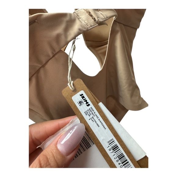 SKIMS Deep Plunge Shapewear Thong Bodysuit - NWT -Small - Clay - Picture 6 of 6